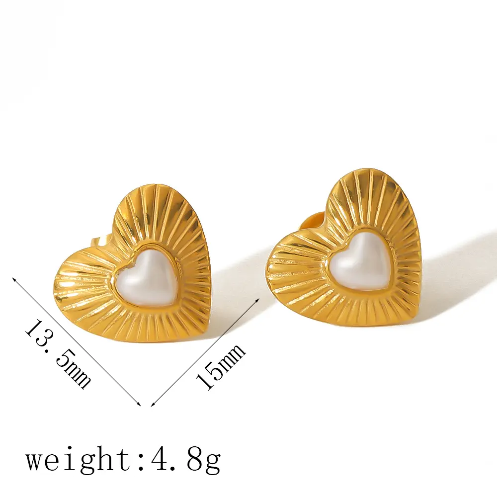 1 par de pendientes de botón de acero inoxidable con forma de corazón, estilo clásico vintage, chapados en oro de 18 quilates, con incrustaciones de perlas de imitación para mujer Imagen2